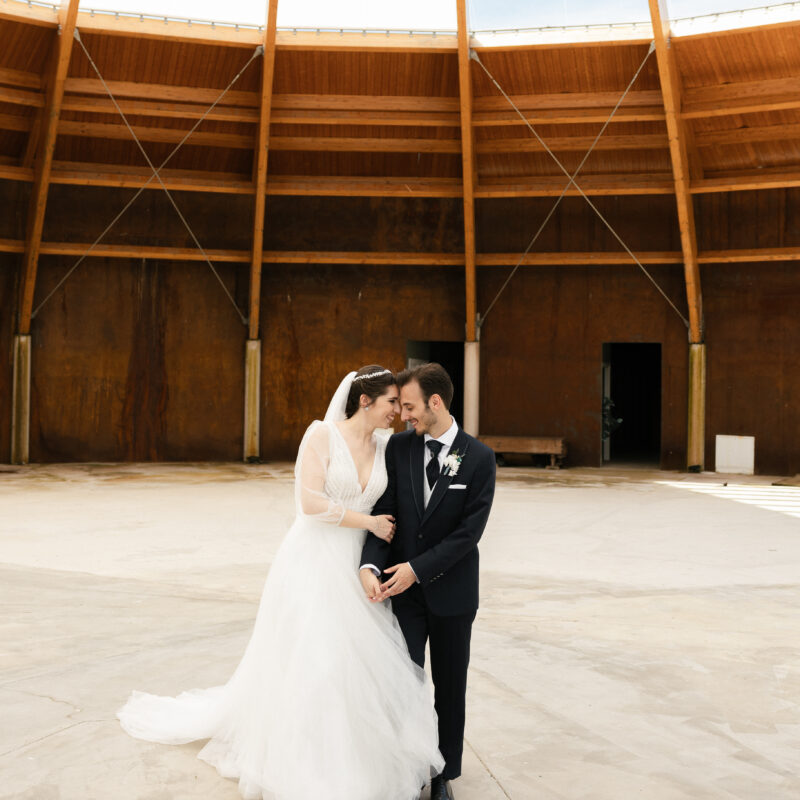 Sesion de pareja natural y elegante en Salamanca