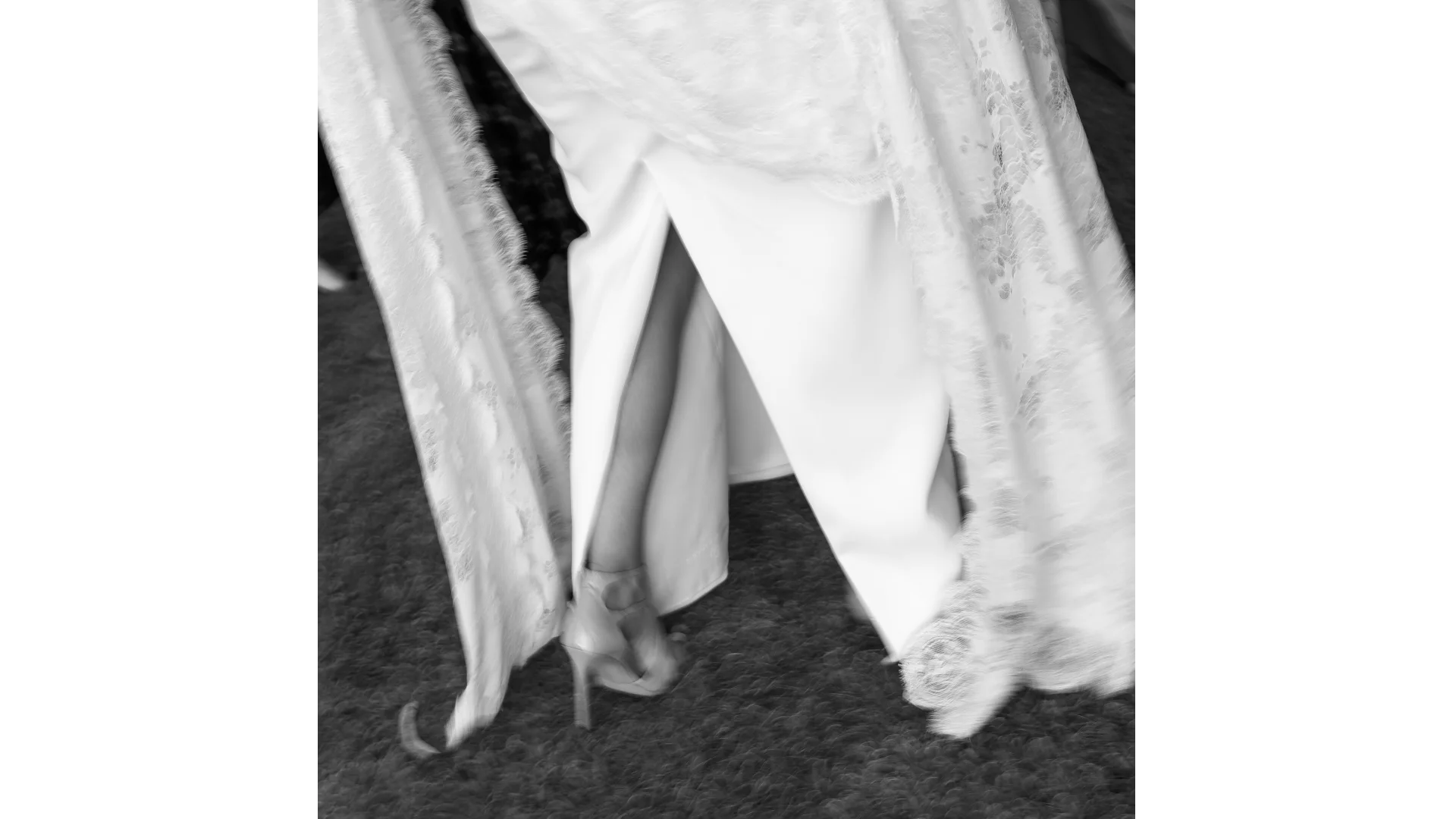 Preparativos de la novia en Los Lavaderos de Rojas — boda en Toledo.