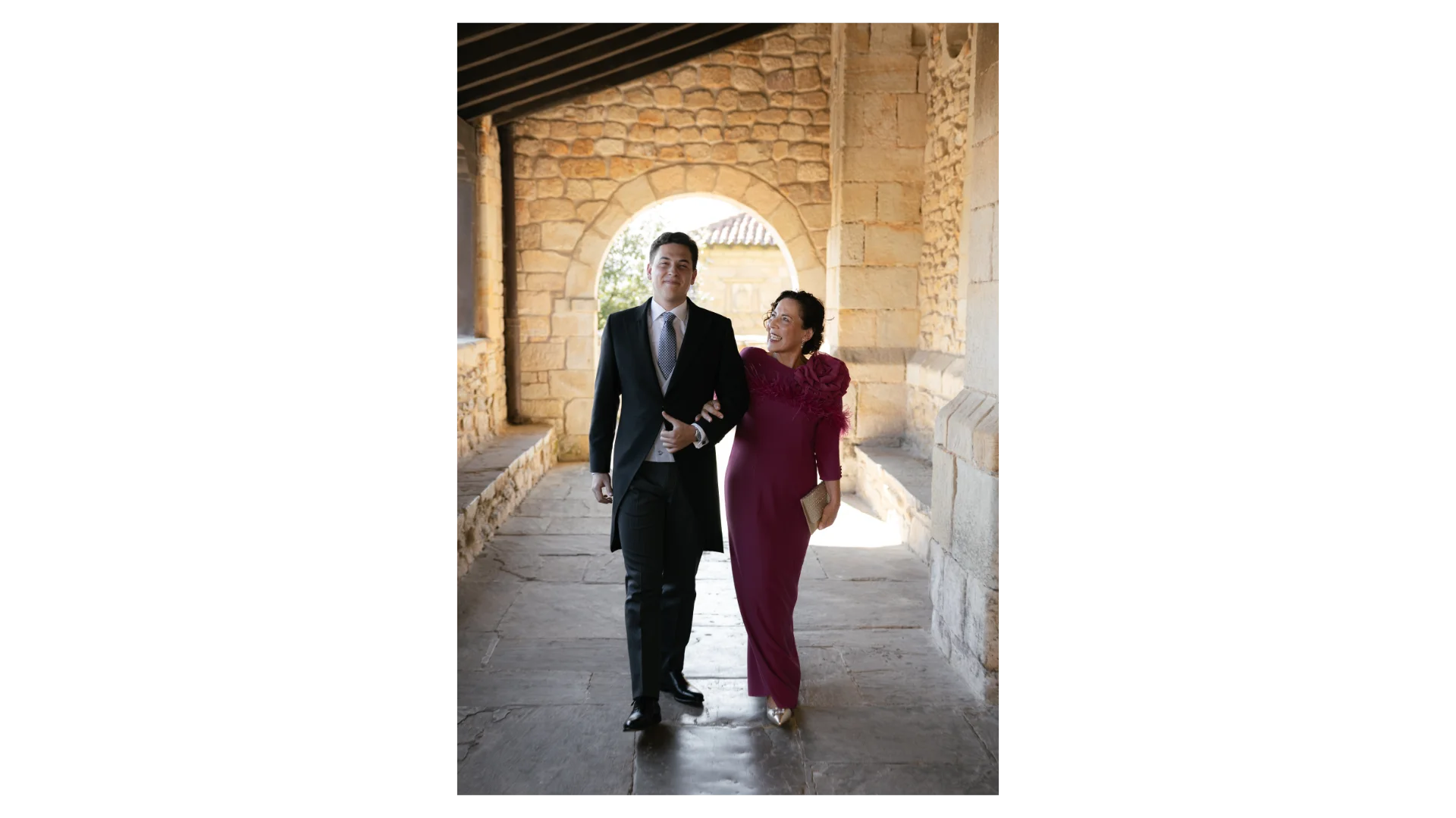 Ceremonia religiosa en Santander — boda católica.